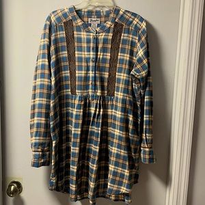 Top worn once very comfortable